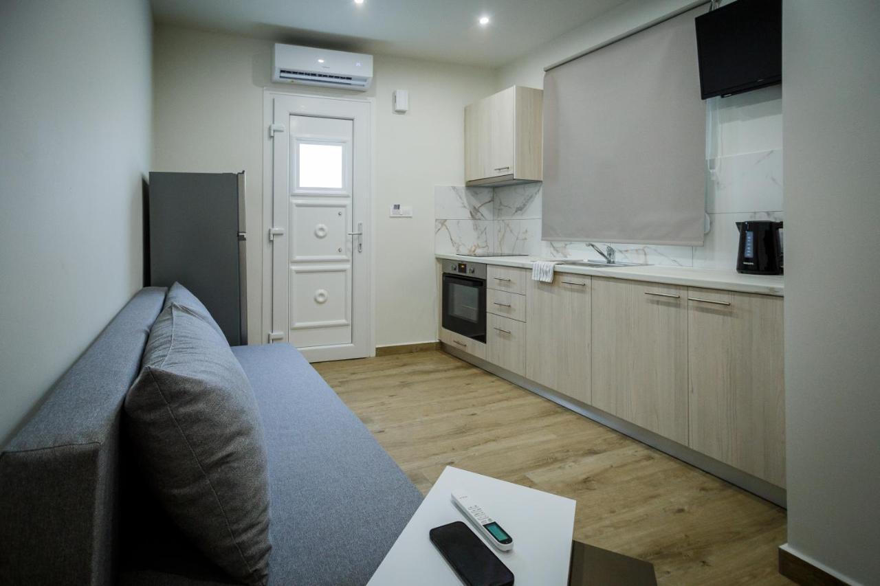 Central Corner Apts Закинтос Экстерьер фото